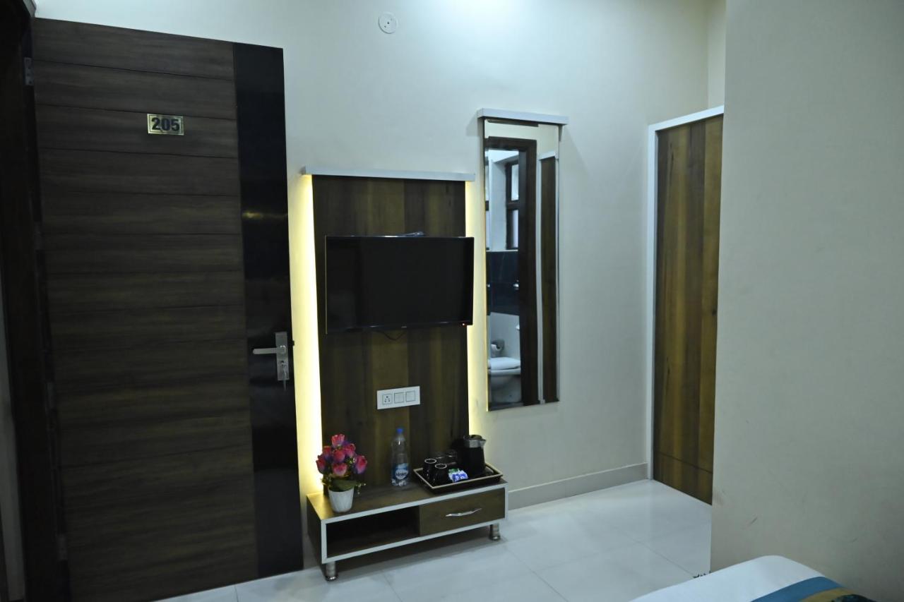 Hotel Guntas Residency Amritsar Exterior foto